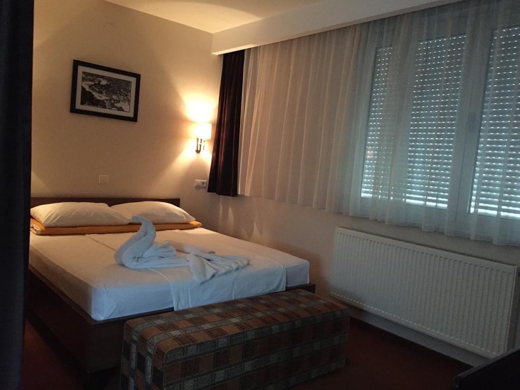 Hotel Oaza Konjic Ngoại thất bức ảnh