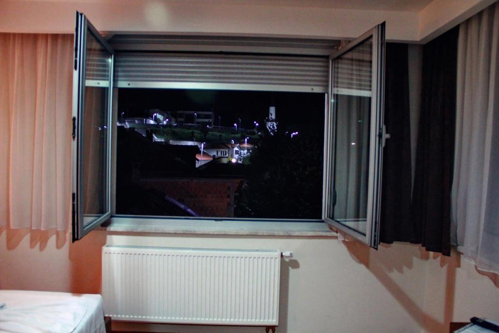 Hotel Oaza Konjic Ngoại thất bức ảnh